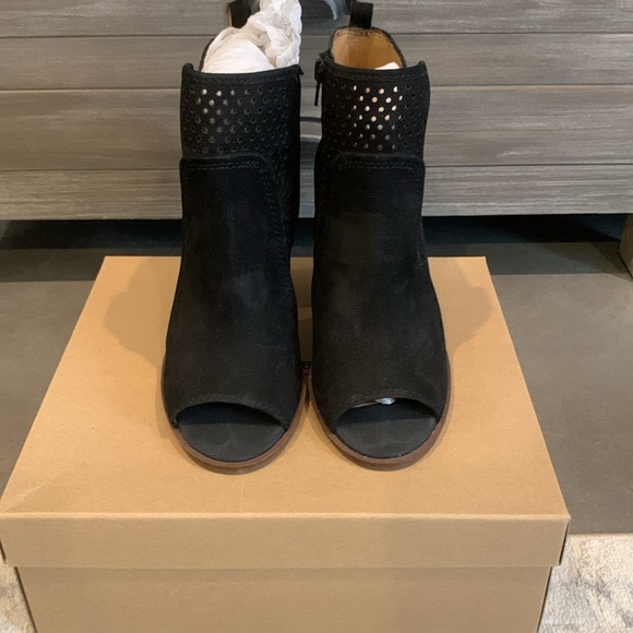 Lucky Brand booties - Picture 4 of 6